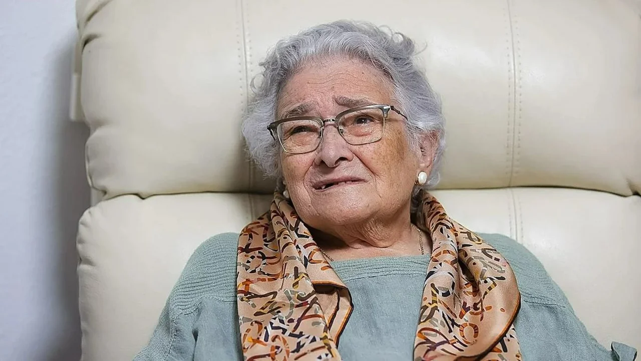 María Luisa López Grigera cumplió 100 años y contó cómo se alimenta, qué piensa de la longevidad y por qué disfruta ocasionalmente una copa de vino Albariño.