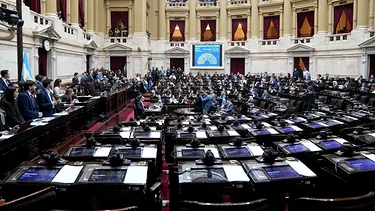 Faltaron 8 diputados y no hubo quórum: se cayó la sesión para bajar el DNU 70/23