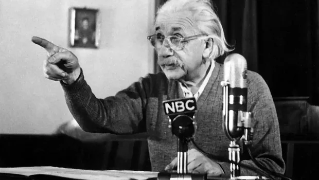 Einstein: "Madurez es cuando la preocupación es mayor por los demás" | Frases