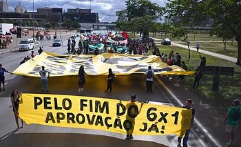Qué significa el fin del "6x1" de la jornada laboral en Brasil | Brasil 