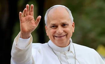 El cirujano del Papa aseguró que no hay motivos clínicos por los que no pueda viajar | Papa león xiv
