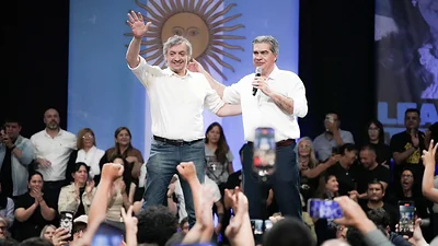 Máximo Kirchner, por el 17 de Octubre: "El poder económico tiene secuestrada a CFK en San José" Máximo Kirchner, por el 17 de Octubre: "El poder económico tiene secuestrada a CFK en San José"