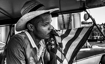 El fotógrafo que retrató Cuba durante 12 años llega a Buenos Aires | Exposiciones