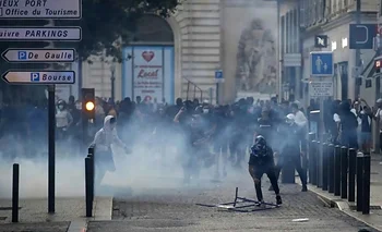 Estallido social: sin dar respuestas a los estudiantes, Macron repudió "la violencia" | Francia
