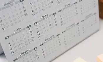 Cómo se cobra el feriado por la visita del papa León | Calendario de feriados