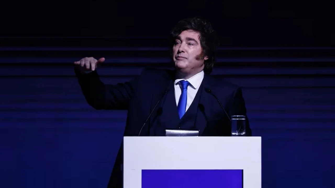 Milei sigue con sus burlas a quienes no llegan a fin de mes: "Opereta"