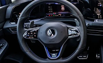 Los botones en los autos le ganan terreno a las pantallas por seguridad | Autos