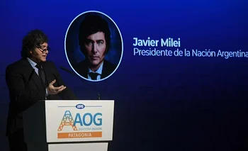 Javier Milei regresó al país después de su polémica visita a España | Seguimiento minuto a minuto