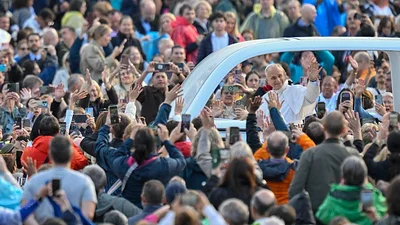 El Papa recorrió la plaza San Pedro y crecen las esperanzas de su visita a Argentina El Papa recorrió la plaza San Pedro y crecen las esperanzas de su visita a Argentina
