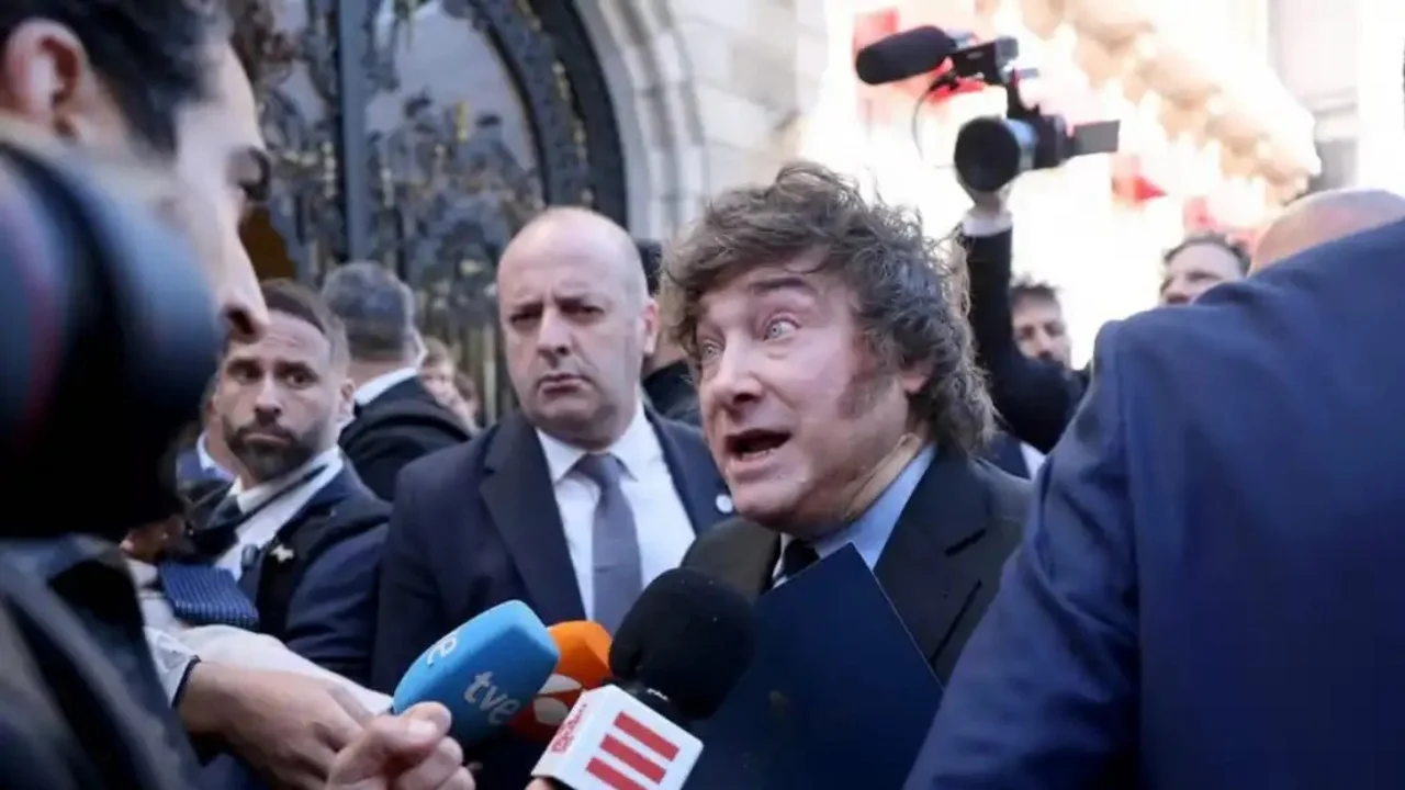 Milei exporta sus ataques a la prensa e insultó a una periodista española: "Corta y miserable"