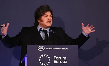 Gritos, insultos y "resta votos": el fallido paso de Milei por España | Javier milei presidente
