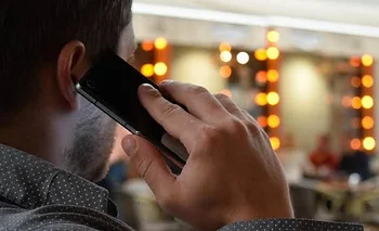 Telefobia, el miedo a las llamadas de la Generación Z | Qué significa