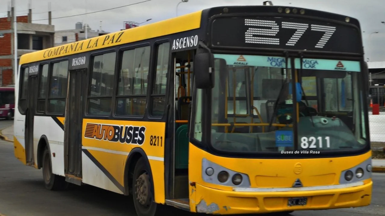 Colectivos: volvió a circular una de las líneas clave para el sur del Conurbano
