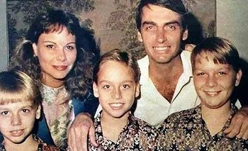 La historia de la familia Bolsonaro: se presentan como antisistema pero viven del Estado | Elecciones en brasil