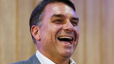 Flávio Bolsonaro. Flávio Bolsonaro.