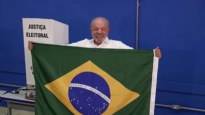 Votó Lula y agradeció el apoyo: "Nunca había visto nada igual" Votó Lula y agradeció el apoyo: "Nunca había visto nada igual"
