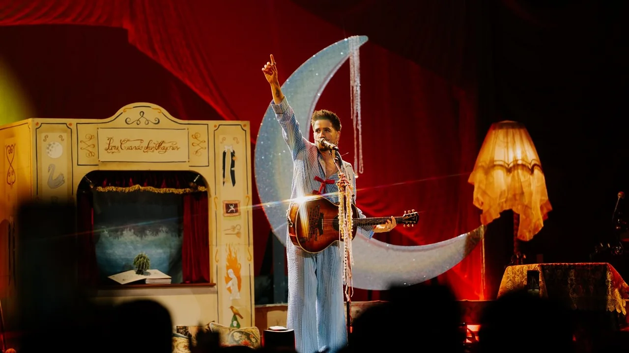 Recital de Camilo en Buenos Aires cómo fue. Crónica de Camilo en Buenos Aires. Qué canciones cantó Camilo en Buenos Aires. 