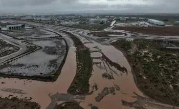 Alerta por El Niño: evacuaciones, puentes aéreos y complicaciones en Vaca Muerta | El niño