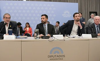 LLA sigue en busca de las firmas para el presupuesto 2027 | Congreso