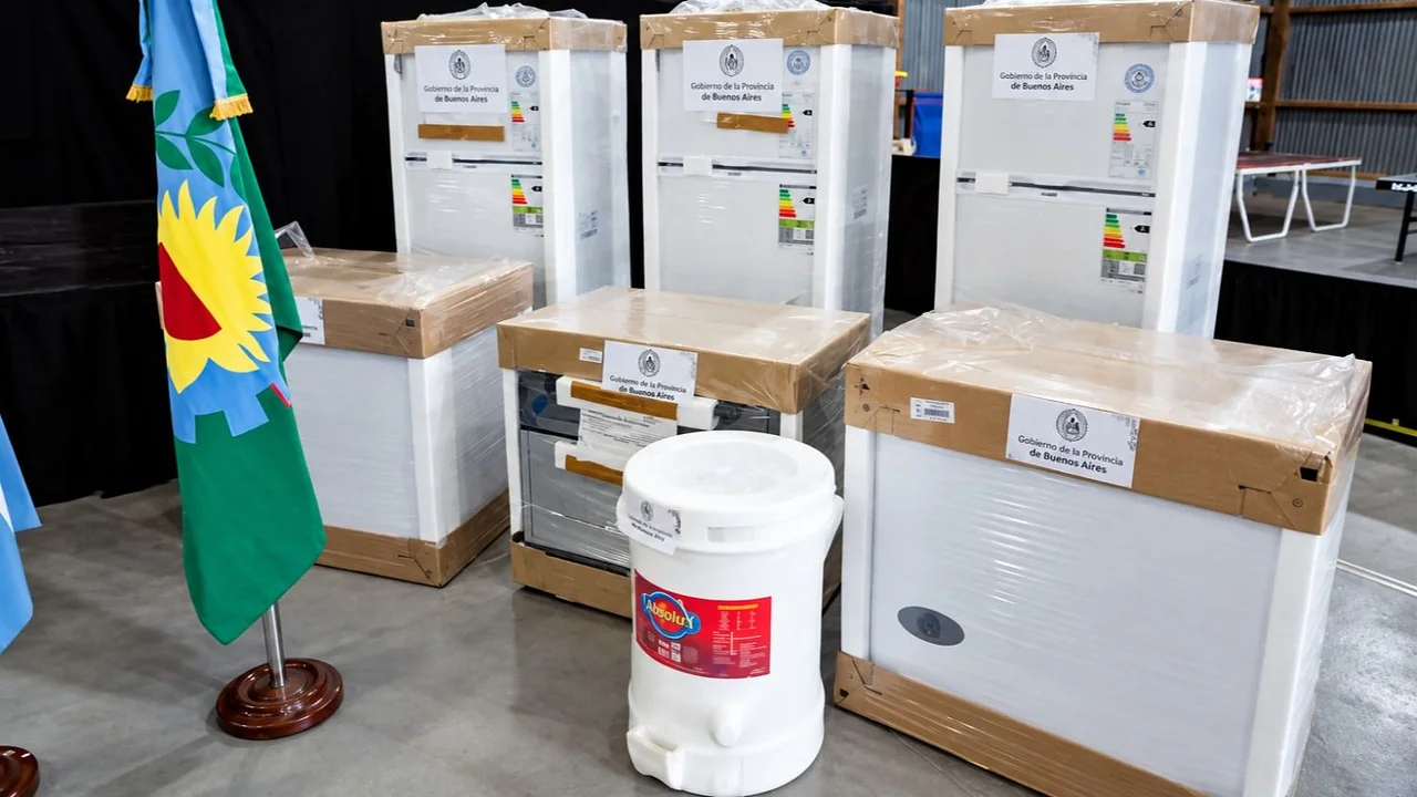 Bajo el programa SAE, Axel Kicillof invirtió más de $23 millones en equipamiento para cocinas y comedores