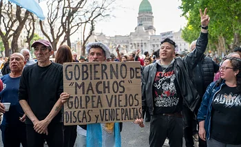 Jubilados volvieron a marchar al Congreso contra el ajuste de Milei | Jubilados