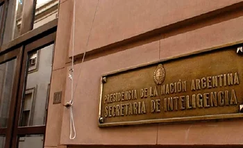 El peronismo pidió investigar si la SIDE participó de la fuga de Bolsonaro por Argentina | Congreso