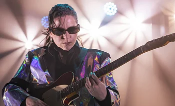 Lucy Patané presenta su disco en vivo junto a Los Besos en Deseo | Música