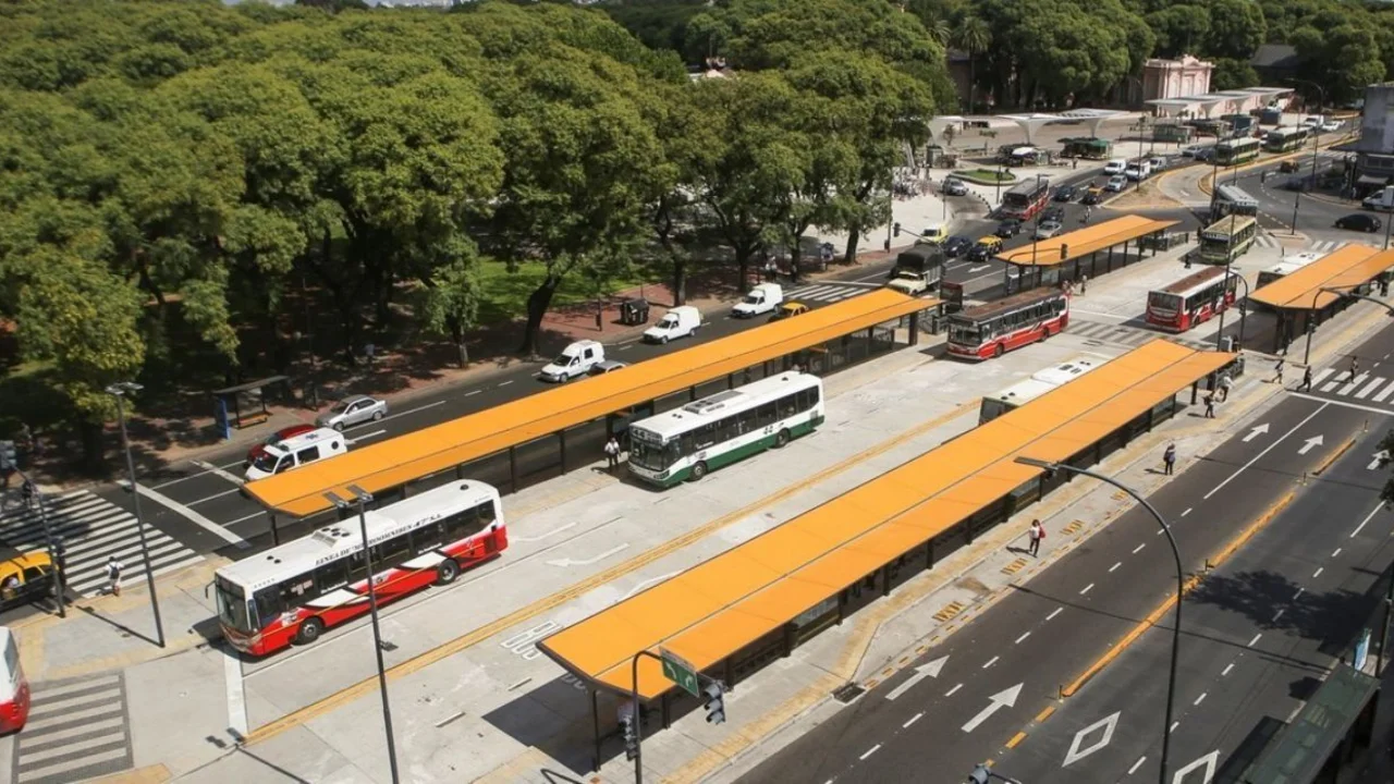 Es oficial: Cambia una de las líneas porteñas que une Chacarita con Liniers, ¿qué va a pasar con su recorrido?
