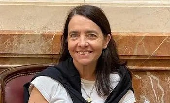 Quién es Álvarez Rivero, la libertaria que niega el debate por el Estatuto del Periodista | Congreso