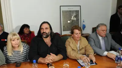 Comenzó el paro docente en la Provincia: hay 3 millones de chicos sin clases Comenzó el paro docente en la Provincia: hay 3 millones de chicos sin clases