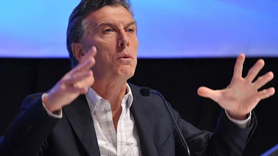 Macri, Carrió y Sanz cada vez más cerca de un acuerdo electoral Macri, Carrió y Sanz cada vez más cerca de un acuerdo electoral