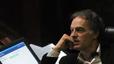 A 10 años de Cromañón, Ibarra quiere volver a ser jefe de Gobierno A 10 años de Cromañón, Ibarra quiere volver a ser jefe de Gobierno