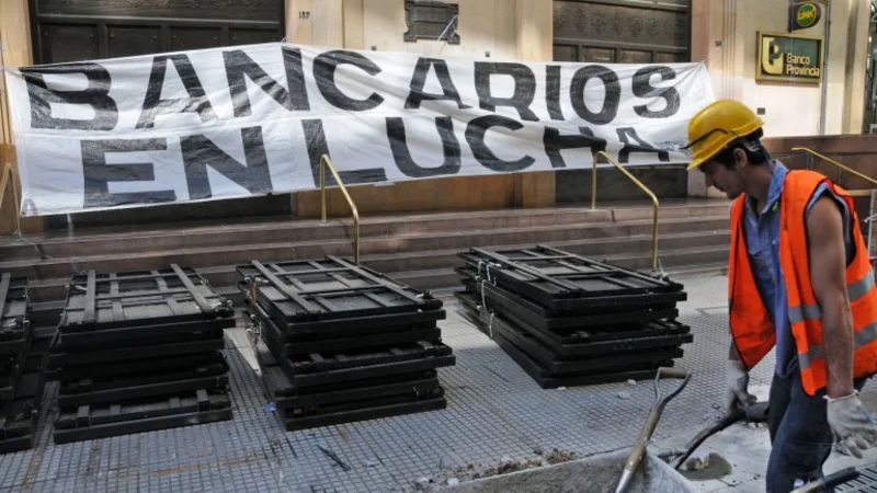Sin atención en bancos
