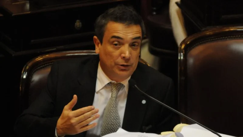 Sigue la novela en UNEN: para Artaza, la UCR "se equivocó" al hacer una alianza con Carrió