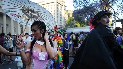 La comunidad gay pidió "igualdad real" en la Marcha del Orgullo La comunidad gay pidió "igualdad real" en la Marcha del Orgullo