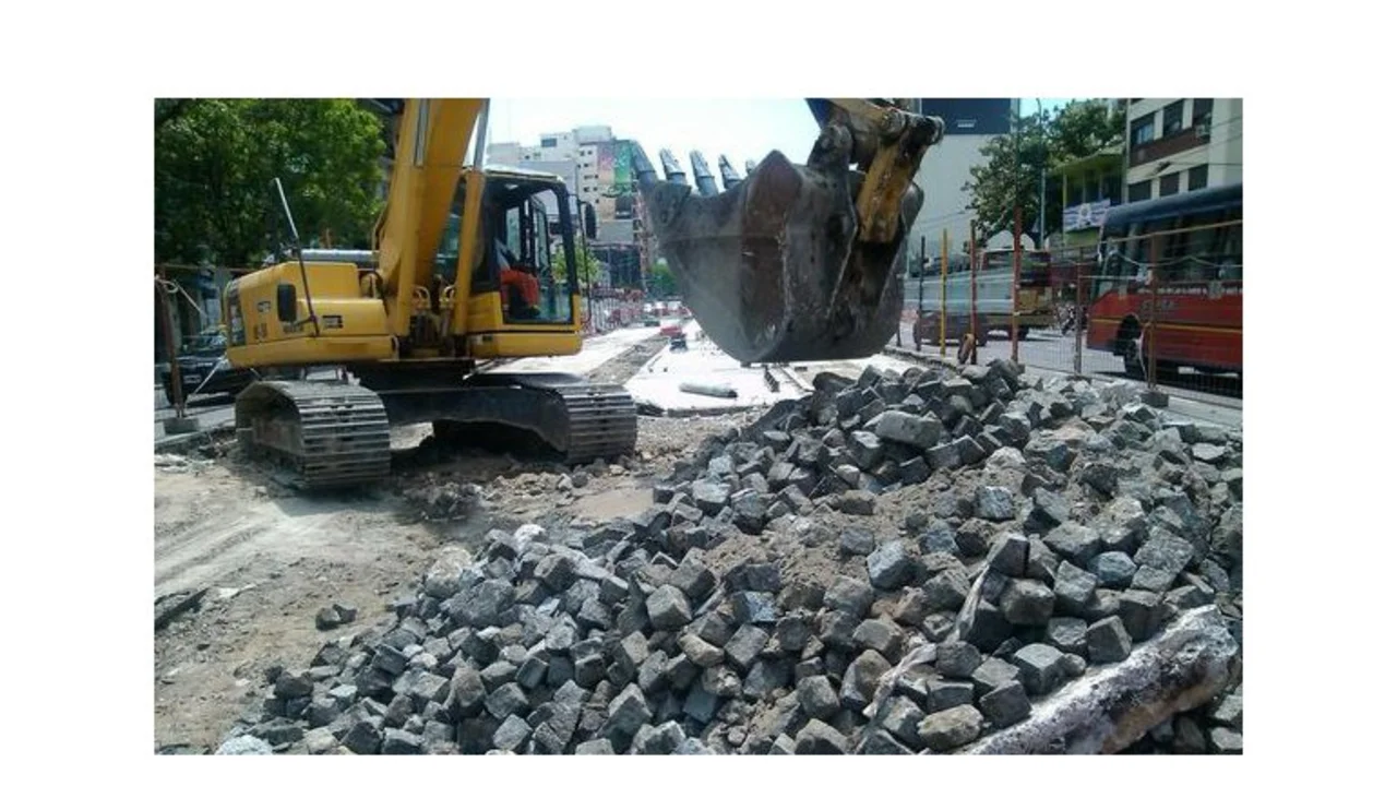 Adoquines porteños: denuncian a la Ciudad por robo agravado