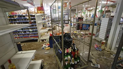 Supermercadistas chinos temen saqueos en fin de año Supermercadistas chinos temen saqueos en fin de año