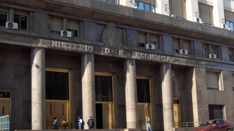 Defícit fiscal récord: cerraría en un 5% del PBI