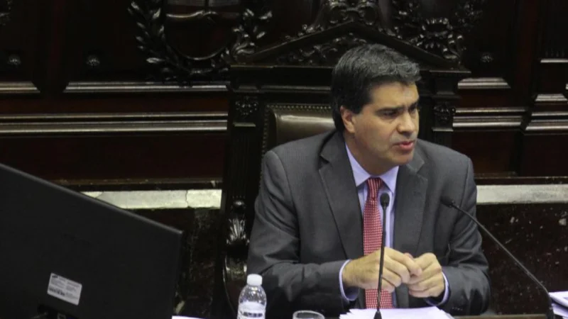 Capitanich: "Pretenden bajar retenciones, eliminar impuestos y aumentar gasto publico, pero dicen que no van a tener déficit fiscal"