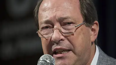 Sanz criticó a Cristina por "intimidar a la Justicia" Sanz criticó a Cristina por "intimidar a la Justicia"