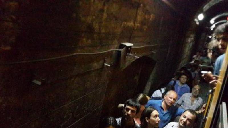 Ferroviarios, subtes y colectiveros retomaron lentamente los servicios