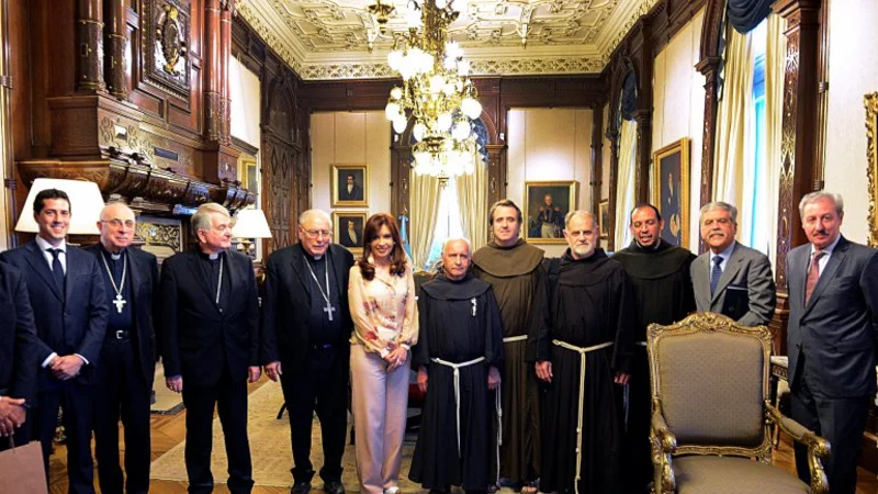 Cristina anunció obras para la Iglesia por $400 millones