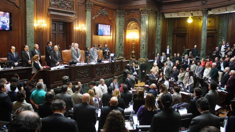 Marcha atrás para el proyecto para bajar los sueldos de los legisladores