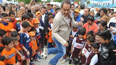 Scioli: "Macri propone que los trabajadores sean la variable de ajuste" Scioli: "Macri propone que los trabajadores sean la variable de ajuste"