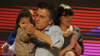 Macri: "Mi hija Antonia me preguntó si era verdad que los huevos Kinder vendrán sin sorpresas" Macri: "Mi hija Antonia me preguntó si era verdad que los huevos Kinder vendrán sin sorpresas"