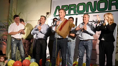 Balotaje 2015: ahora Macri también promete el 82% móvil para los jubilados Balotaje 2015: ahora Macri también promete el 82% móvil para los jubilados