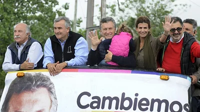 Macri contraataca: "Esta etapa de mentiras se acaba el 22 de noviembre" Macri contraataca: "Esta etapa de mentiras se acaba el 22 de noviembre"