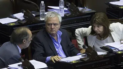 El PRO analiza recurrir a "mecanismos legales" para remover a Gils Carbó El PRO analiza recurrir a "mecanismos legales" para remover a Gils Carbó