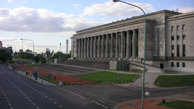 El Gobierno promulgó la ley que garantiza la gratuidad universitaria