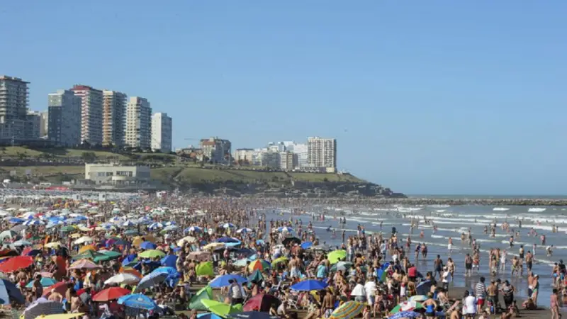 ¿Cómo impactaría la reducción de los feriados en el sector turístico?